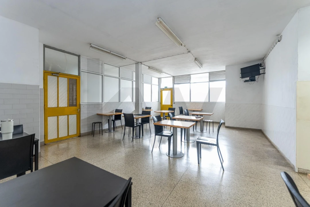 Armazém para Venda em Grijó e Sermonde Foto 45