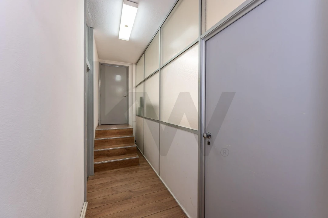 Armazém para Venda em Grijó e Sermonde Foto 30