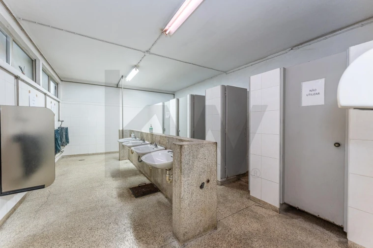 Armazém para Venda em Grijó e Sermonde Foto 48