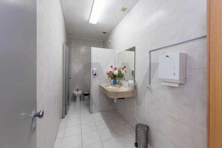 Armazém para Venda em Grijó e Sermonde Foto 29