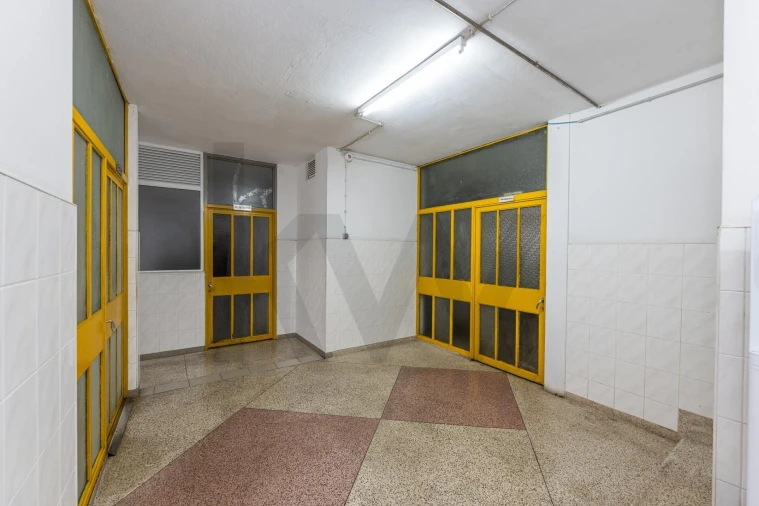 Armazém para Venda em Grijó e Sermonde Foto 35