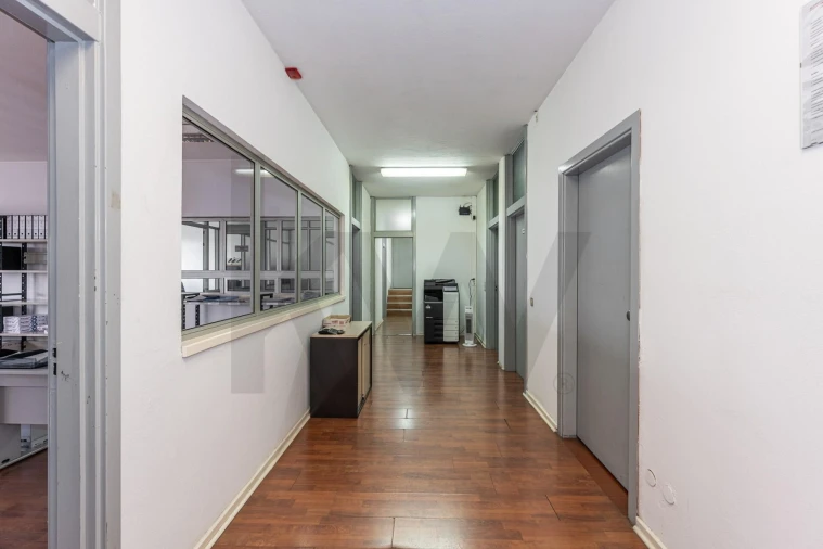 Armazém para Venda em Grijó e Sermonde Foto 10