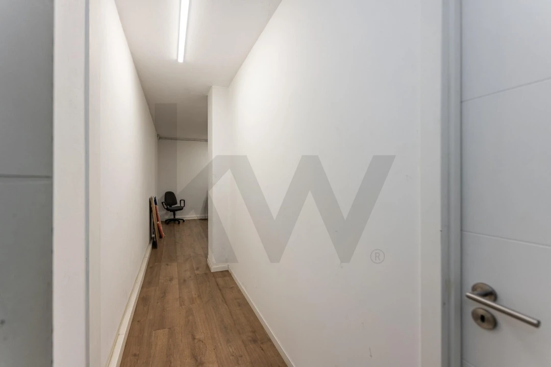 Armazém para Venda em Grijó e Sermonde Foto 93