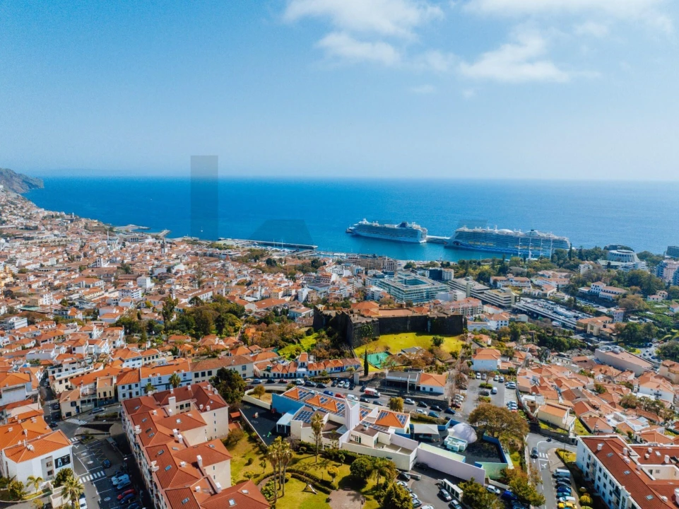 Moradia T4 para Venda em Funchal (São Pedro) Foto 5