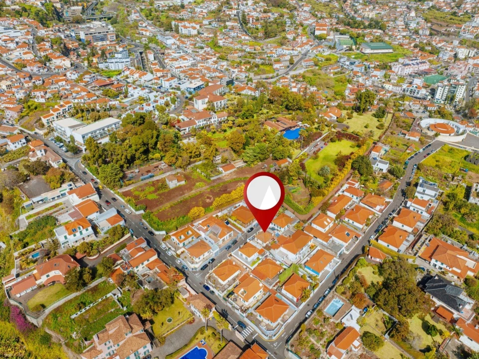 Moradia T4 para Venda em Funchal (São Pedro) Foto 13