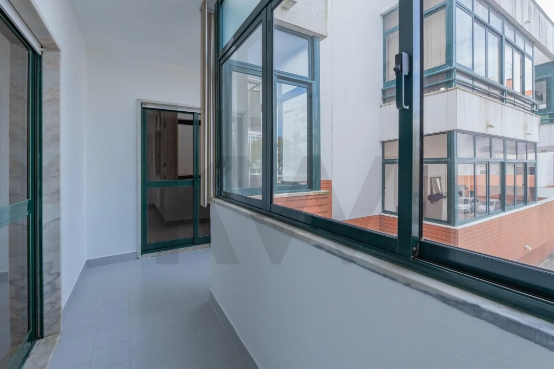 Apartamento T2 para Venda em Barcarena Foto 28