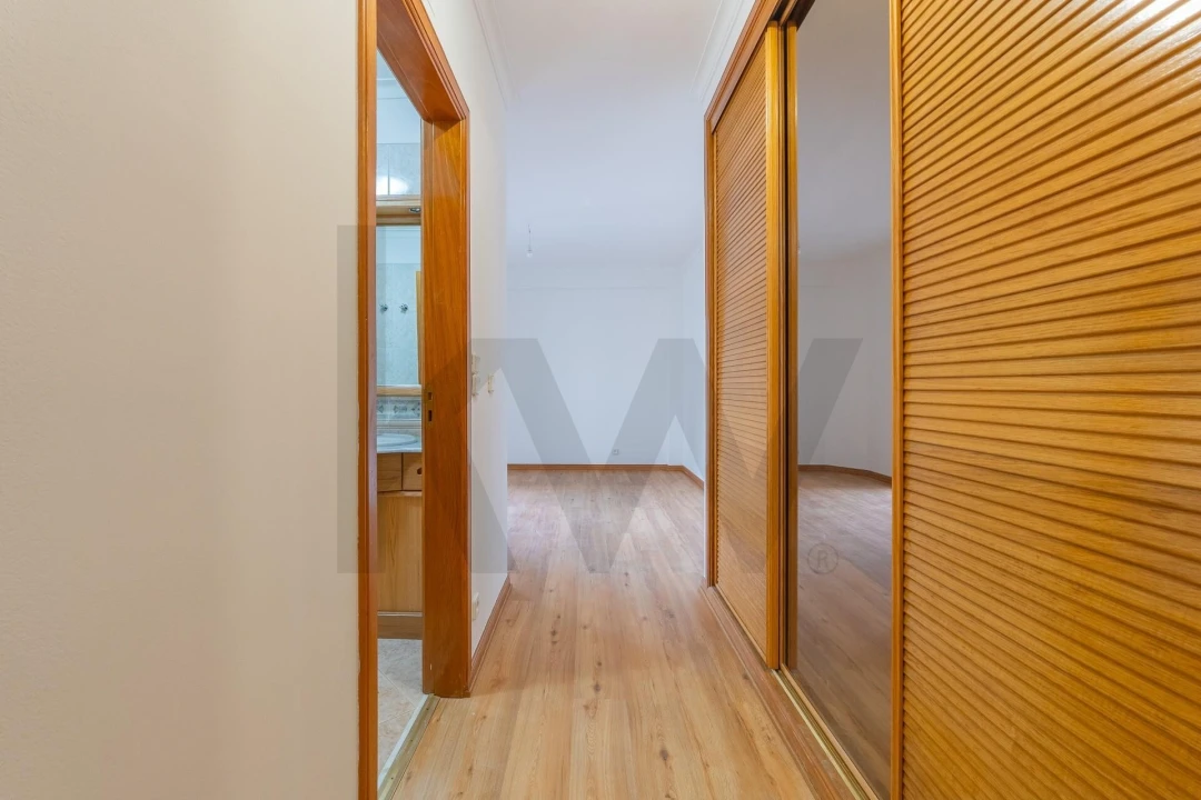 Apartamento T2 para Venda em Barcarena Foto 17