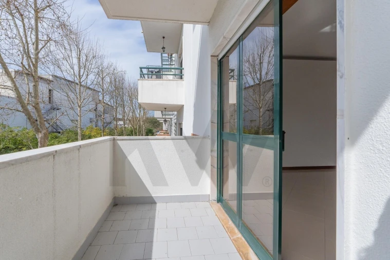 Apartamento T2 para Venda em Barcarena Foto 7