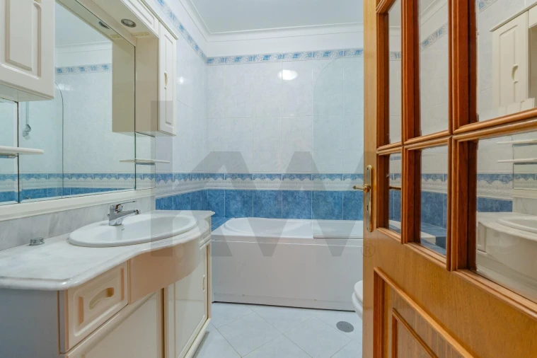 Apartamento T2 para Venda em Barcarena Foto 14