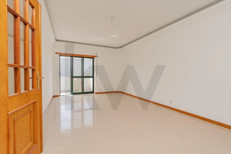 Apartamento T2 para Venda em Barcarena Foto 5