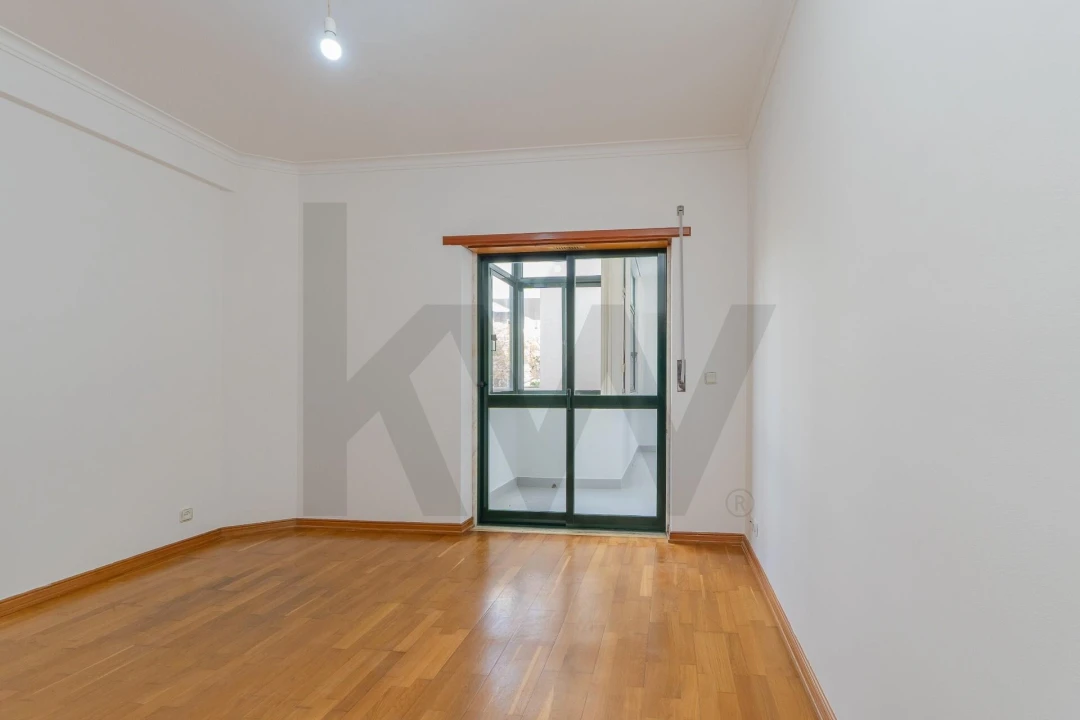 Apartamento T2 para Venda em Barcarena Foto 24