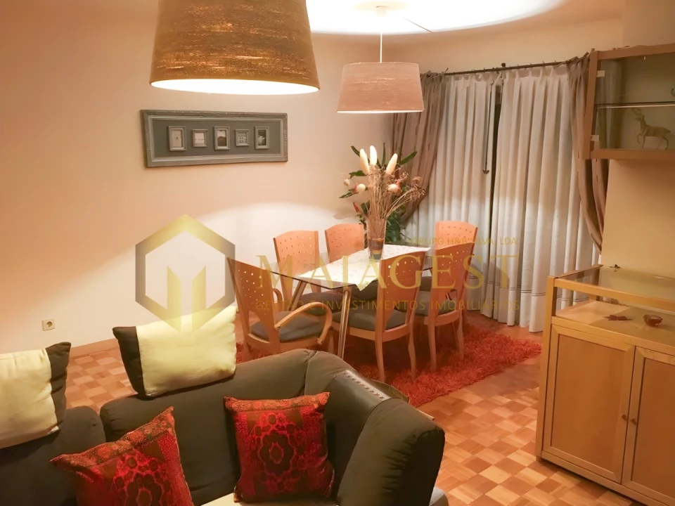 Apartamento T2 para Arrendamento em Cedofeita, Santo Ildefonso, Sé, Miragaia, São Nicolau e Vitória Foto 1