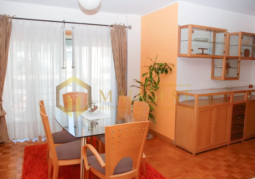 Apartamento T2 para Arrendamento em Cedofeita, Santo Ildefonso, Sé, Miragaia, São Nicolau e Vitória Foto 6