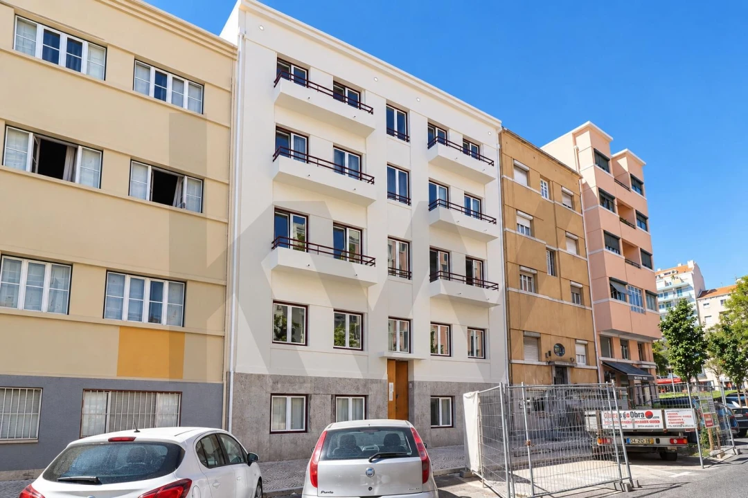 Apartamento T4 para Venda em Arroios Foto 3