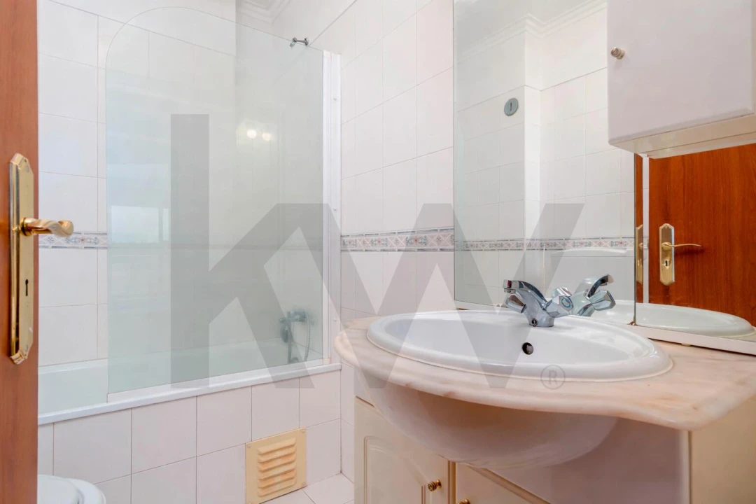 Apartamento T1 para Venda em Almada, Cova da Piedade, Pragal e Cacilhas Foto 25