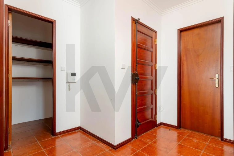 Apartamento T1 para Venda em Almada, Cova da Piedade, Pragal e Cacilhas Foto 5