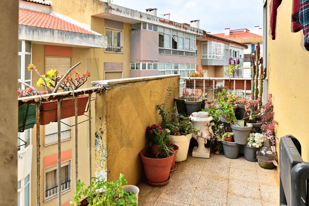 Apartamento T3 para Venda em Massamá e Monte Abraão Foto 16