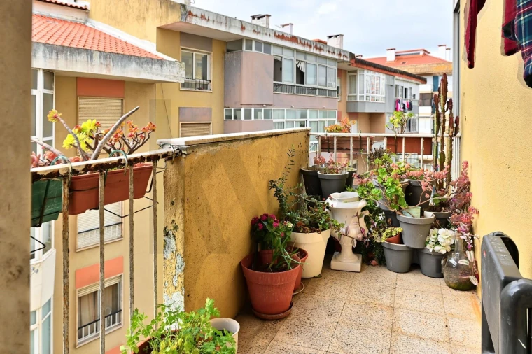 Apartamento T3 para Venda em Massamá e Monte Abraão Foto 16