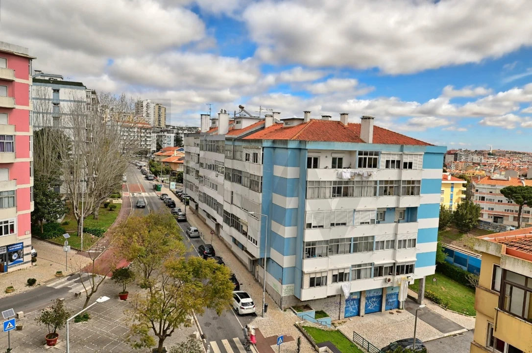 Apartamento T3 para Venda em Massamá e Monte Abraão Foto 17