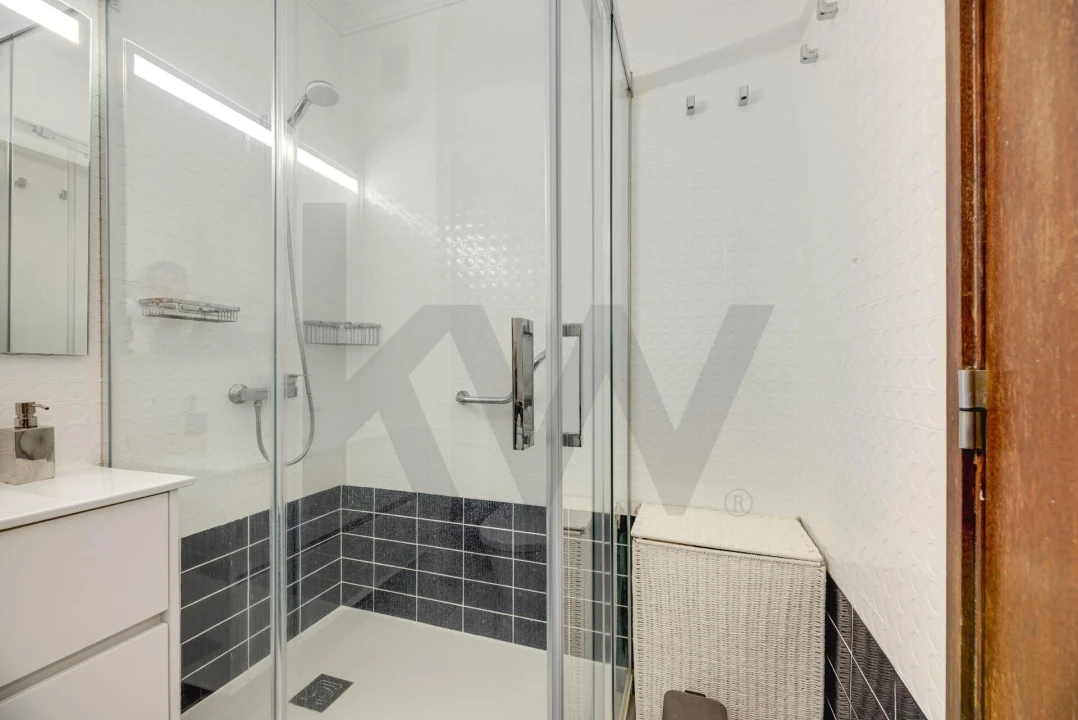 Apartamento T2 para Venda em Algés, Linda-A-Velha e Cruz Quebrada-Dafundo Foto 13