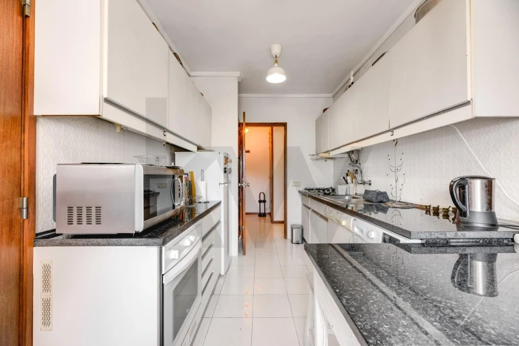 Apartamento T2 para Venda em Algés, Linda-A-Velha e Cruz Quebrada-Dafundo Foto 8