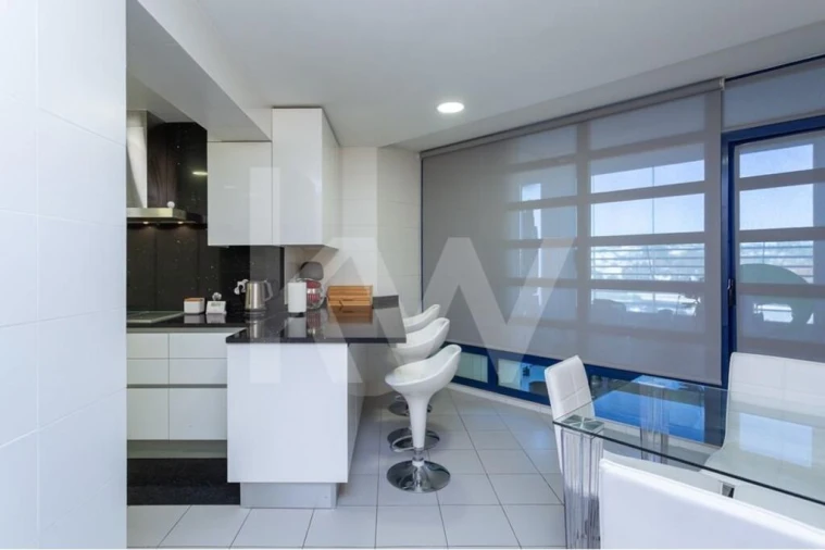 Apartamento T4 para Arrendamento em Campolide Foto 44