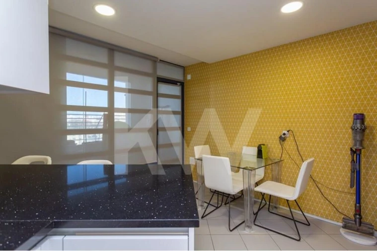 Apartamento T4 para Arrendamento em Campolide Foto 43