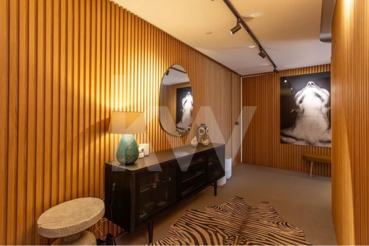 Apartamento T4 para Arrendamento em Campolide Foto 9