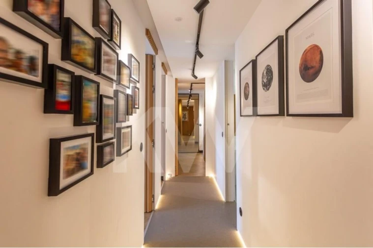 Apartamento T4 para Arrendamento em Campolide Foto 24