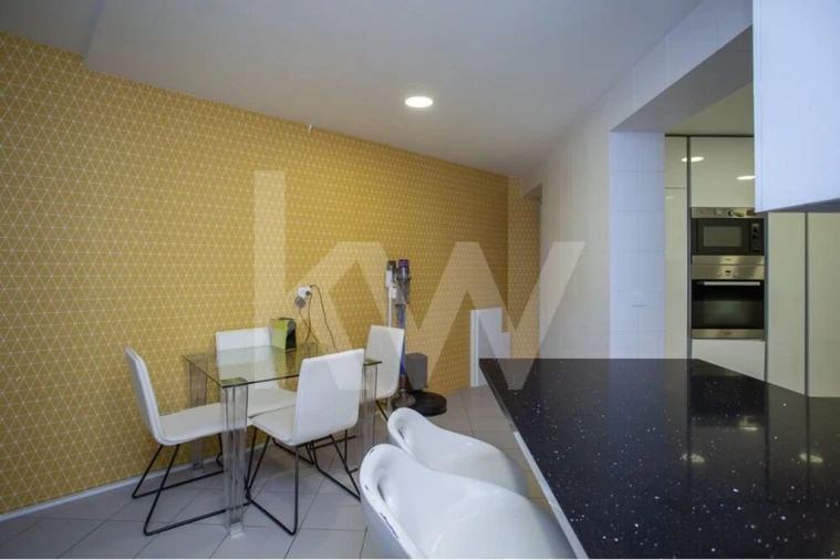 Apartamento T4 para Arrendamento em Campolide Foto 46
