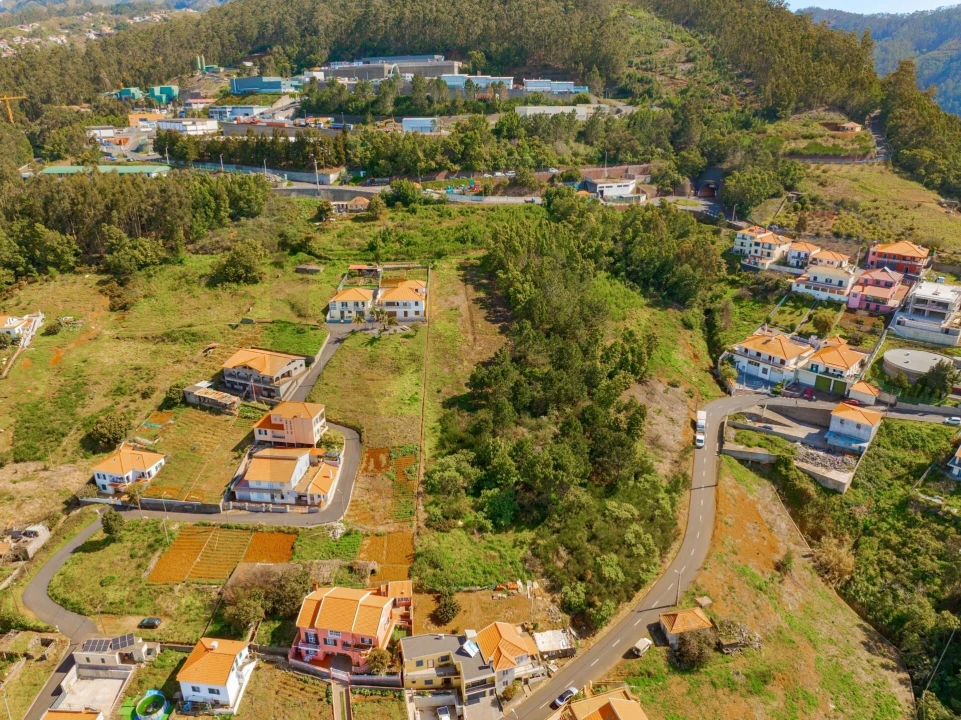 Terreno para Venda em Ribeira Brava Foto 11