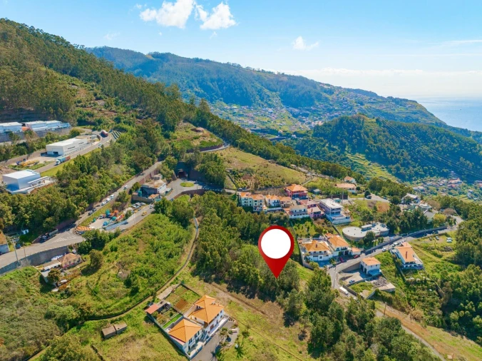 Terreno para Venda em Ribeira Brava Foto 3