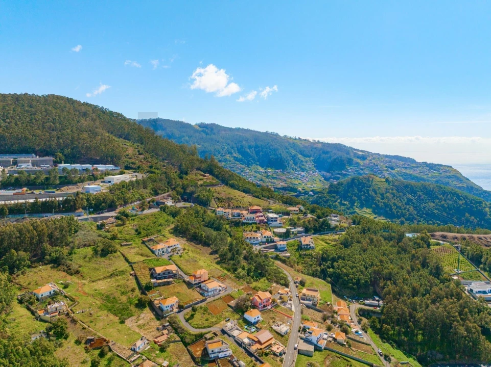 Terreno para Venda em Ribeira Brava Foto 14