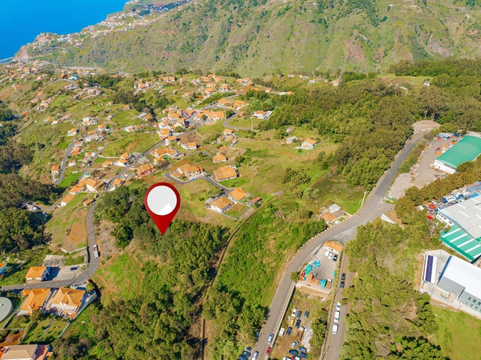 Terreno para Venda em Ribeira Brava Foto 15