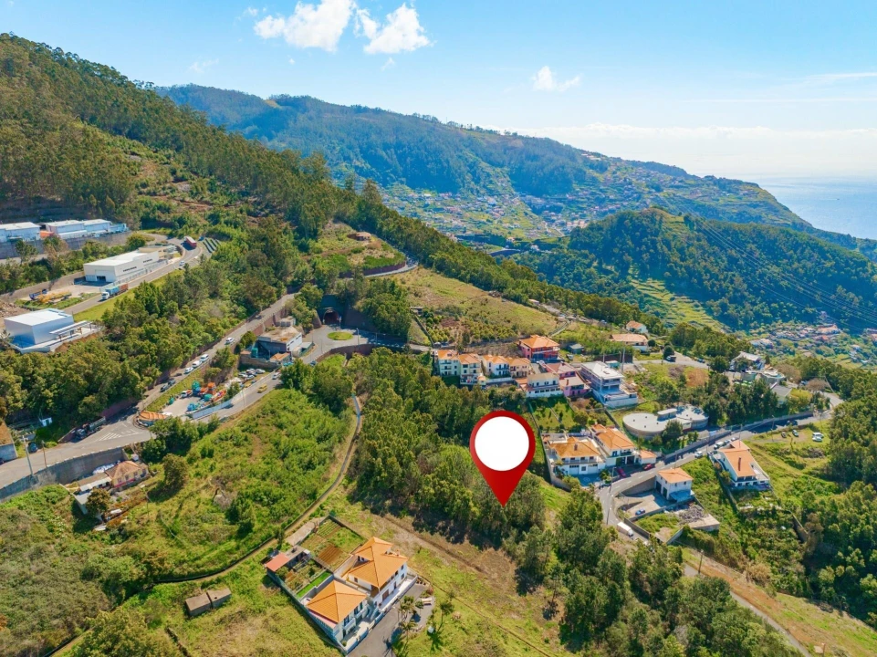 Terreno para Venda em Ribeira Brava Foto 3