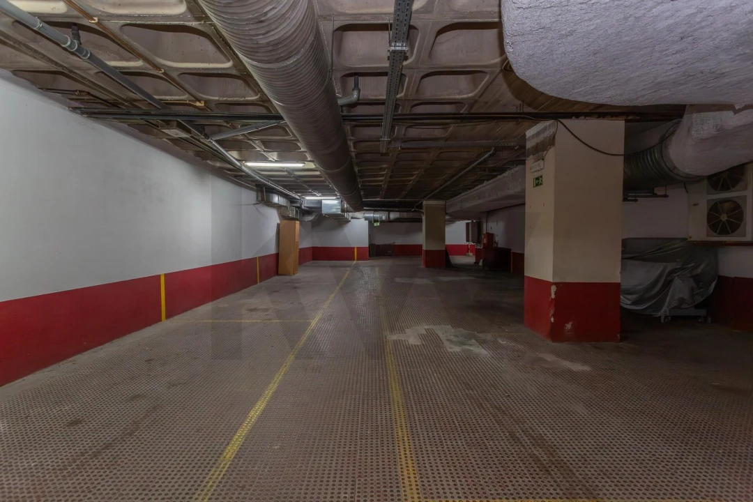 Garagem para Venda em Cascais e Estoril Foto 4