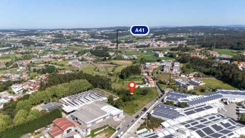 Terreno para Venda em Nogueira e Silva Escura