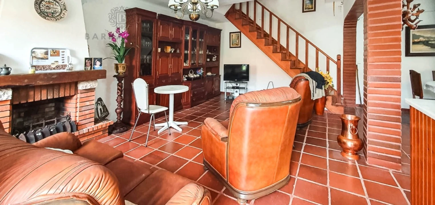 Moradia T2 para Venda em São Bartolomeu dos Galegos e Moledo Foto 4