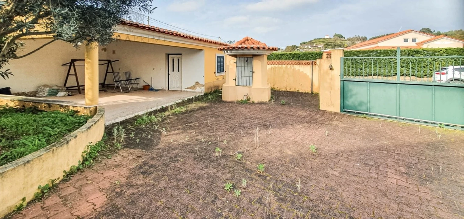 Moradia T2 para Venda em São Bartolomeu dos Galegos e Moledo Foto 12