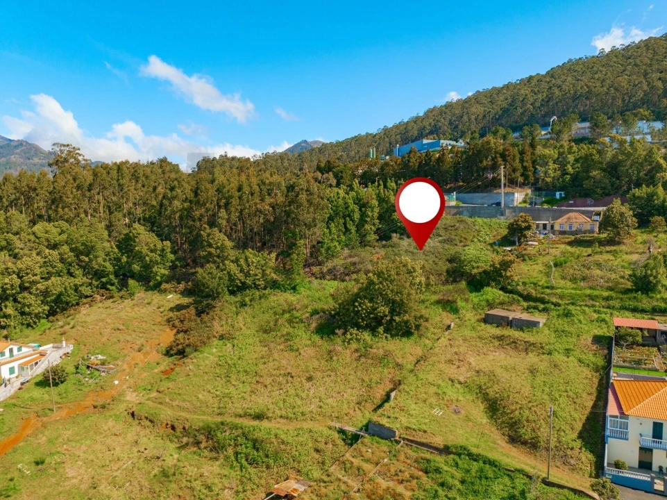 Terreno para Venda em Ribeira Brava Foto 3