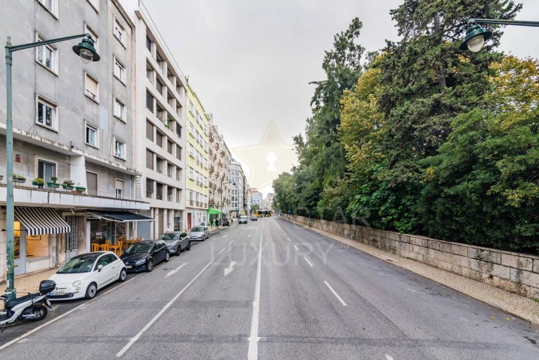 Apartamento T6 para Venda em Avenidas Novas Foto 48