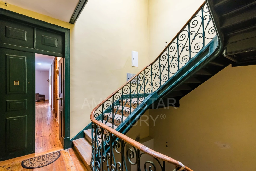 Apartamento T6 para Venda em Avenidas Novas Foto 5