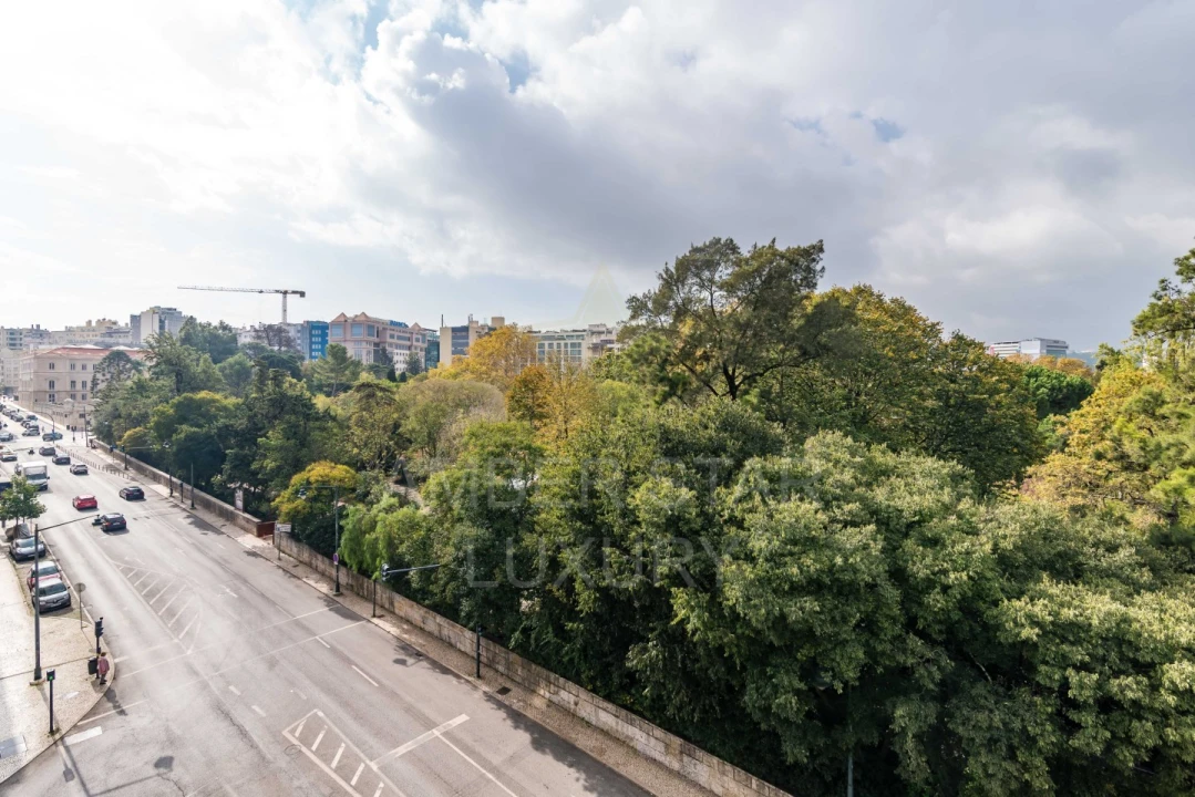 Apartamento T6 para Venda em Avenidas Novas Foto 17