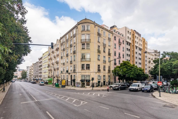 Apartamento T6 para Venda em Avenidas Novas Foto 6