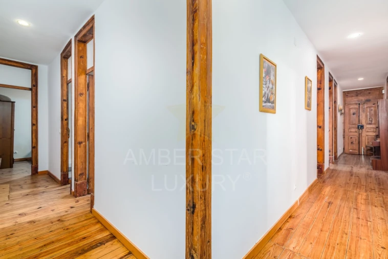 Apartamento T6 para Venda em Avenidas Novas Foto 15