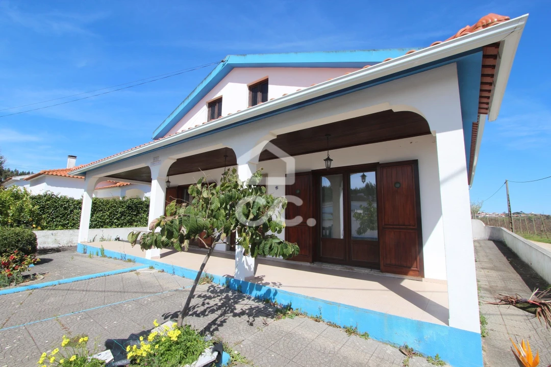 Moradia T3 para Venda em Cadaval e Pêro Moniz Foto 1