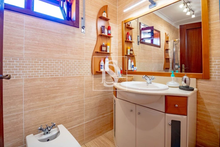 Moradia T7 para Venda em Vila Garcia, Aboim e Chapa Foto 17