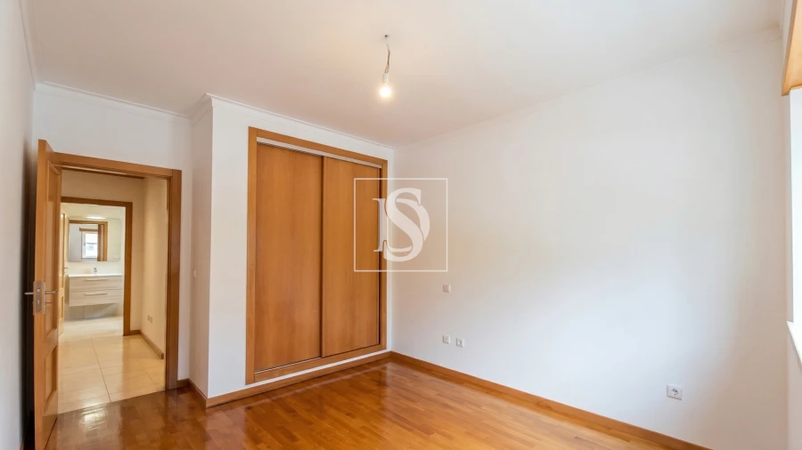 Apartamento T3 para Venda em Santa Clara e Castelo Viegas Foto 22