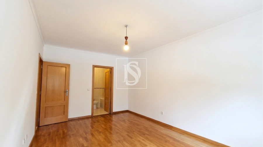 Apartamento T3 para Venda em Santa Clara e Castelo Viegas Foto 20