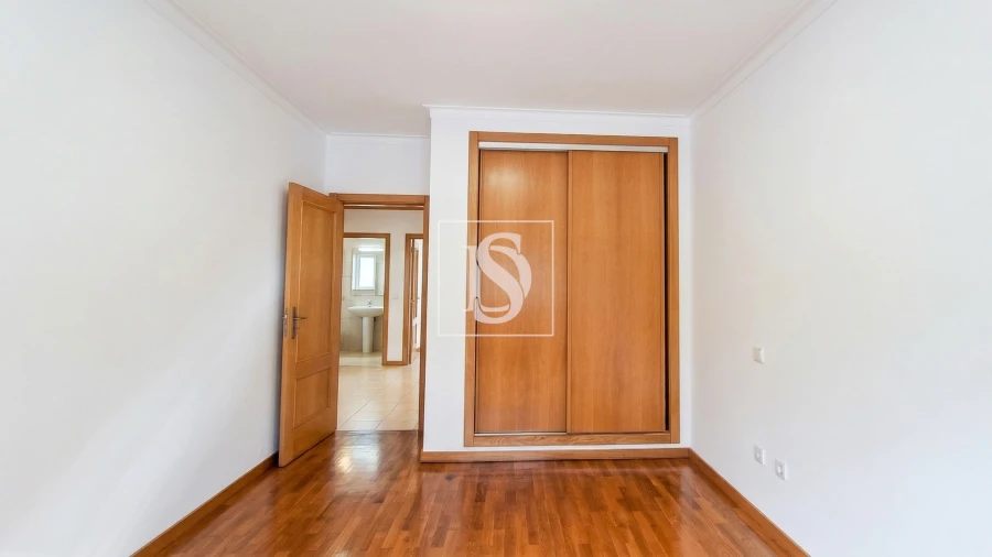 Apartamento T3 para Venda em Santa Clara e Castelo Viegas Foto 21